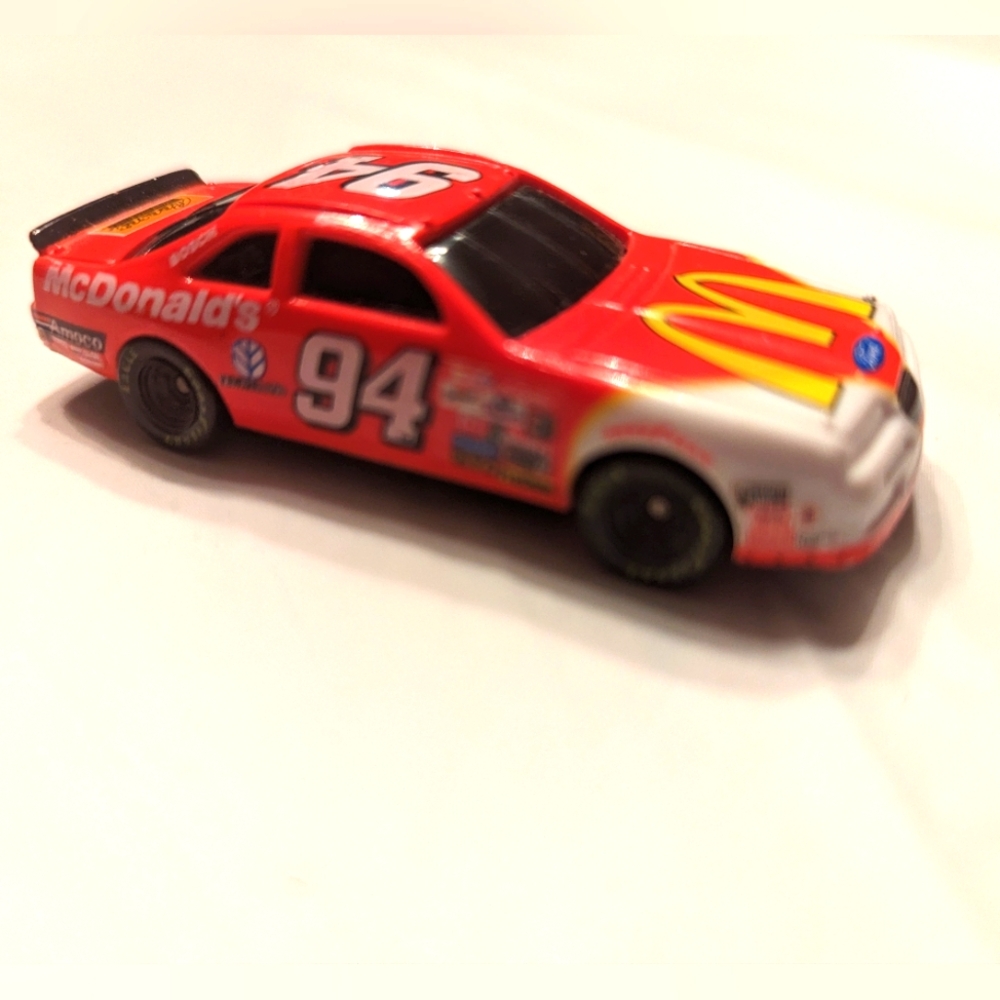 Bill Elliott #94 McDonalds Nascar 🔥 Hot Wheels Die Cast Toy Car RC